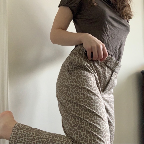 Banana Republic Cream Leopard Chino Pants 🐆 - Picture 3 of 7